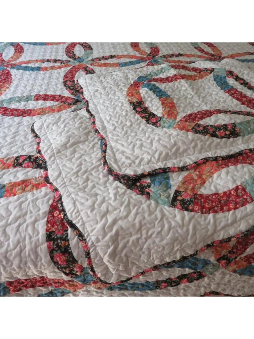 Vintage Reversible Queen Quilt Set Double Wedding Ring Floral White Patchwork
